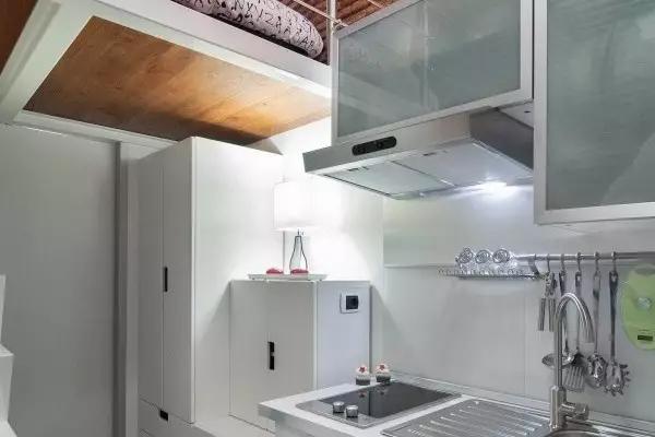 kaiyun：7平米微型公寓“魔法设计”：蜗居变身浪漫实用小窝的秘籍！(图2)