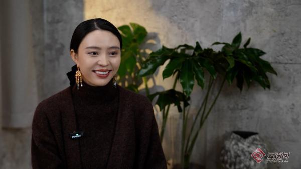 从T台到花田90后诗蝶一路繁花_新华网(图5)