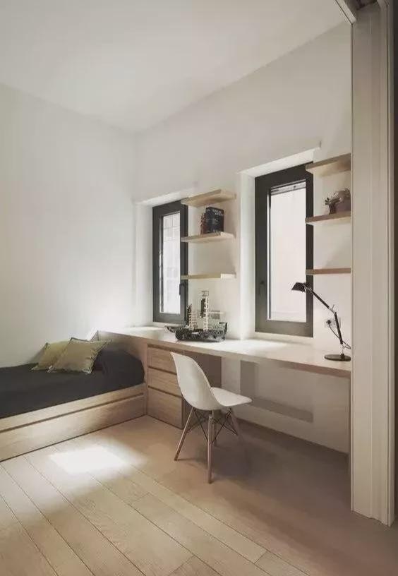 榻榻米+书桌的完美融合设计令人赞叹不已！