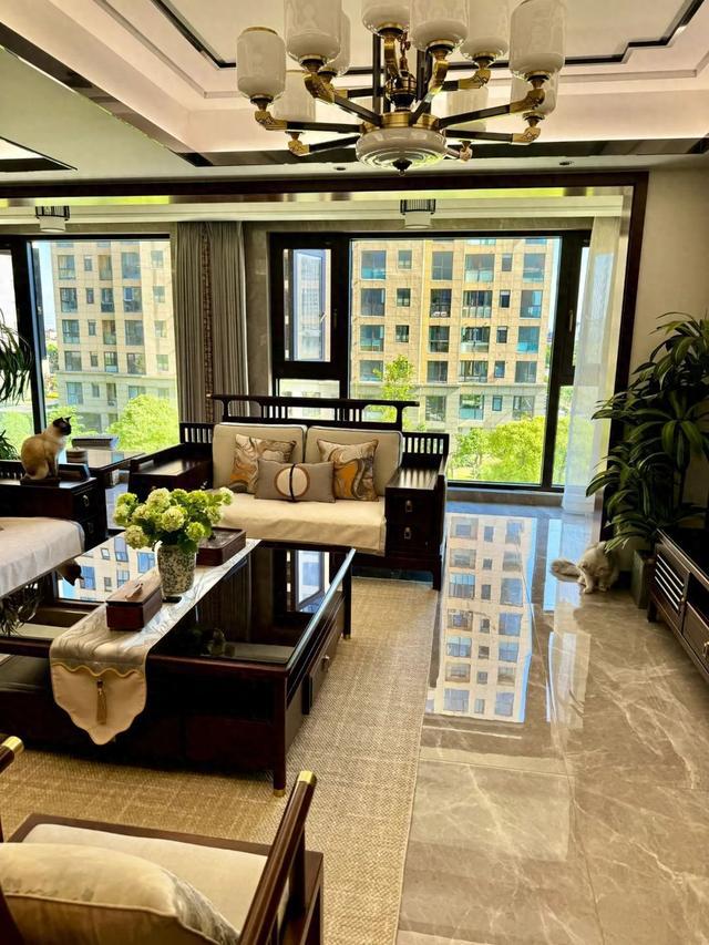 kaiyun：一位太太晒出新中式风格的家凭一个客厅吸引了上万