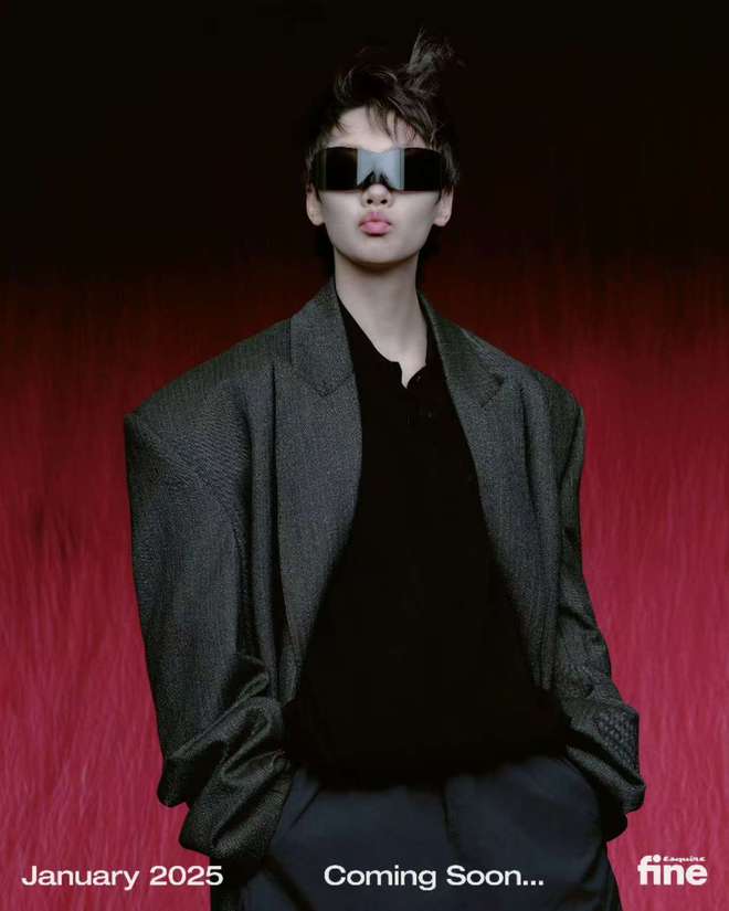 曼昱最新杂志封面曝光身穿简单西装衬衫高级感满满气质似超模(图6)