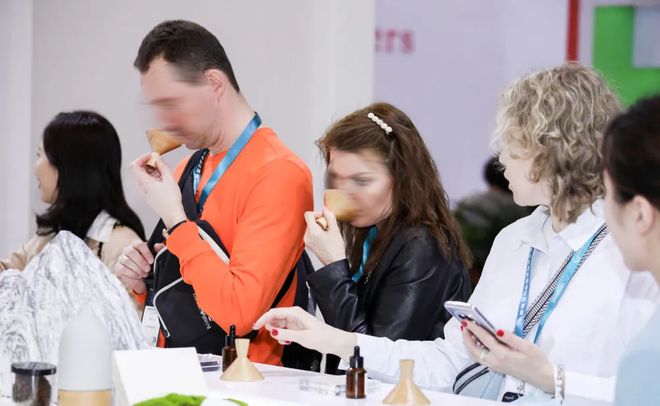 kaiyun：免费领票！看家具品尝美食茶饮深圳这里要热闹啦！(图11)