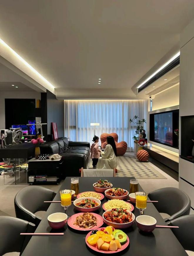 kaiyun：湖南女子晒一家三口住108㎡的家用“省钱”的方