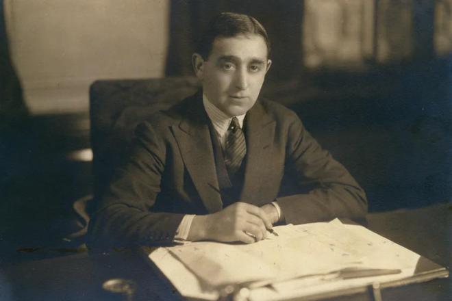 kaiyun：年营收119亿英镑：玛莎百货从“便士集市”到全球零售巨头(图4)