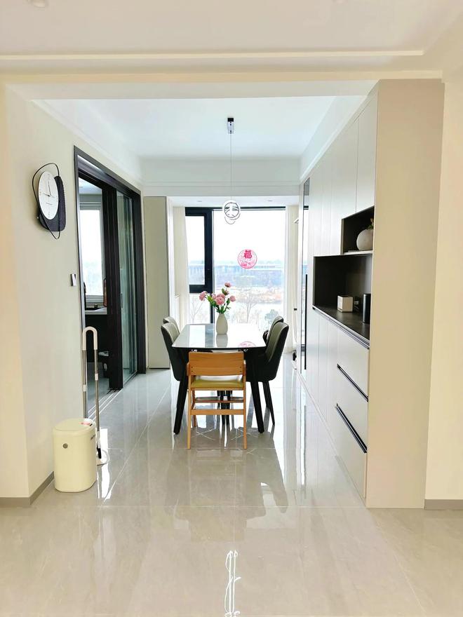 安徽女孩坚持穷装99平的房子才用了12万这样装高级又显大(图3)