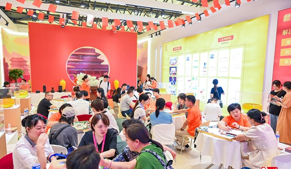 kaiyun入口：京彩落幕沪上接棒上海空间饰面及全屋软装展8月焕新启幕！(图3)