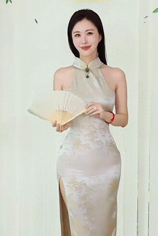 kaiyun：74岁王石携44岁妻子上杂志豪宅曝光睡10万床