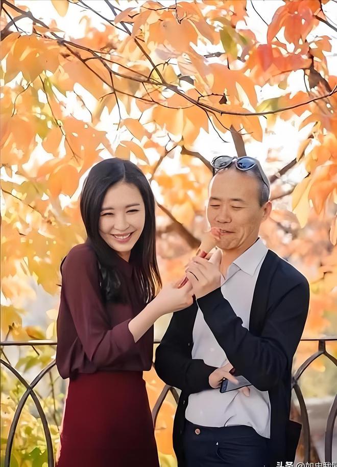 kaiyun：74岁王石携44岁妻子上杂志豪宅曝光睡10万床田朴珺谈相处秘诀(图7)