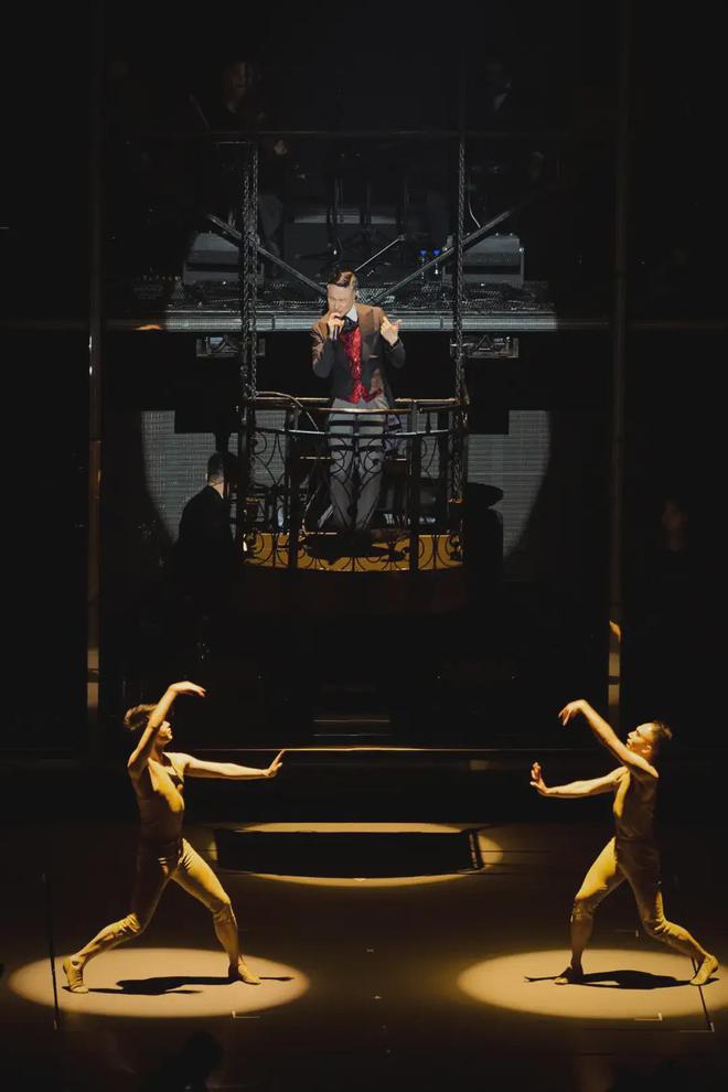 华语乐坛首位巡演破1000场的歌手终归还得是他(图5)