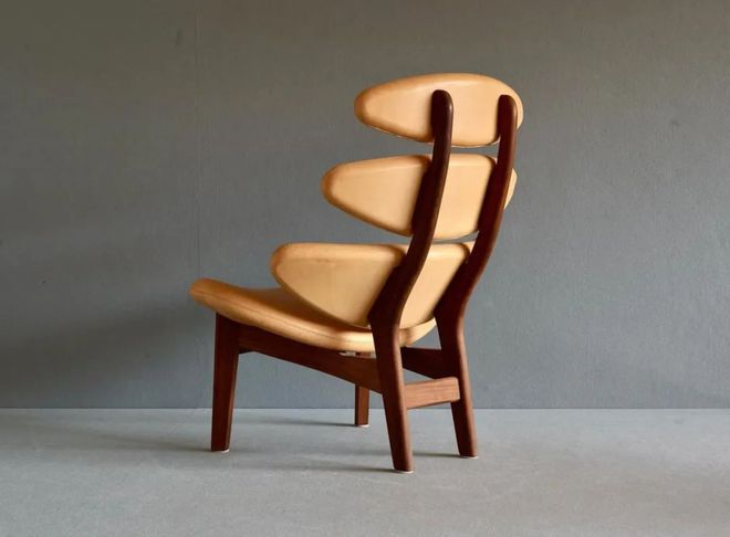 kaiyun网站：开扒Jennie新MV！她坐过的这些中古名椅暗藏百万级审美！(图20)