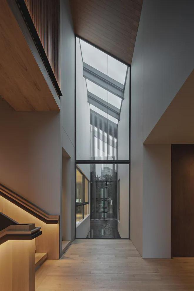 印尼千平被动式大宅巧用自然通风与采光打造舒适宜居空间(图8)