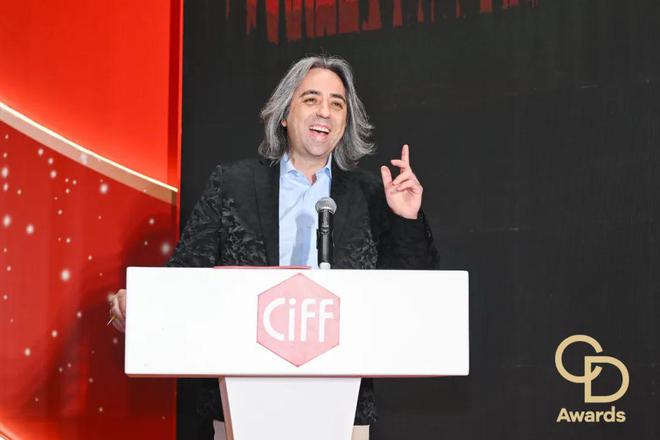 kaiyun入口：CIFF广州2025「华钻之星」颁奖典礼（民用家具展专场）盛大举办(图3)