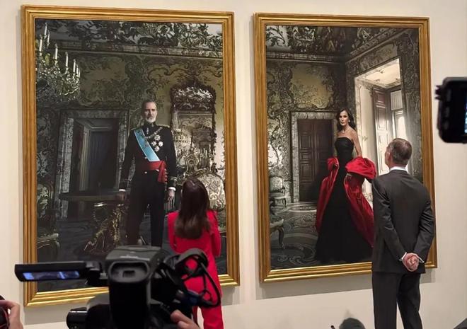 kaiyun：又被西班牙王后美到了！来后上身最新款红裙气质优雅风采依旧(图21)