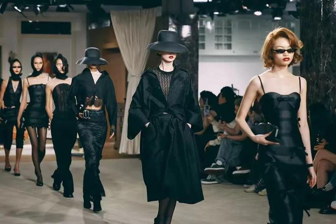 kaiyun网站：每周速报皮亚斯特里夺得2025F1中国大奖赛冠军苏翊鸣首摘世锦赛银牌创中国单板滑雪历史(图8)