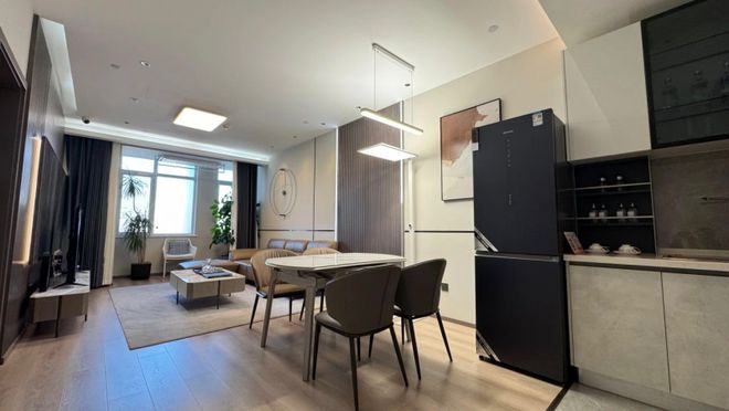 kaiyun入口：打造品味生活空间全包圆玛奇朵样板间展现极简魅力(图5)