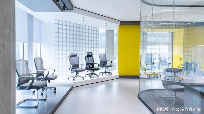 精一股份：办公家具行业的创新者(图2)