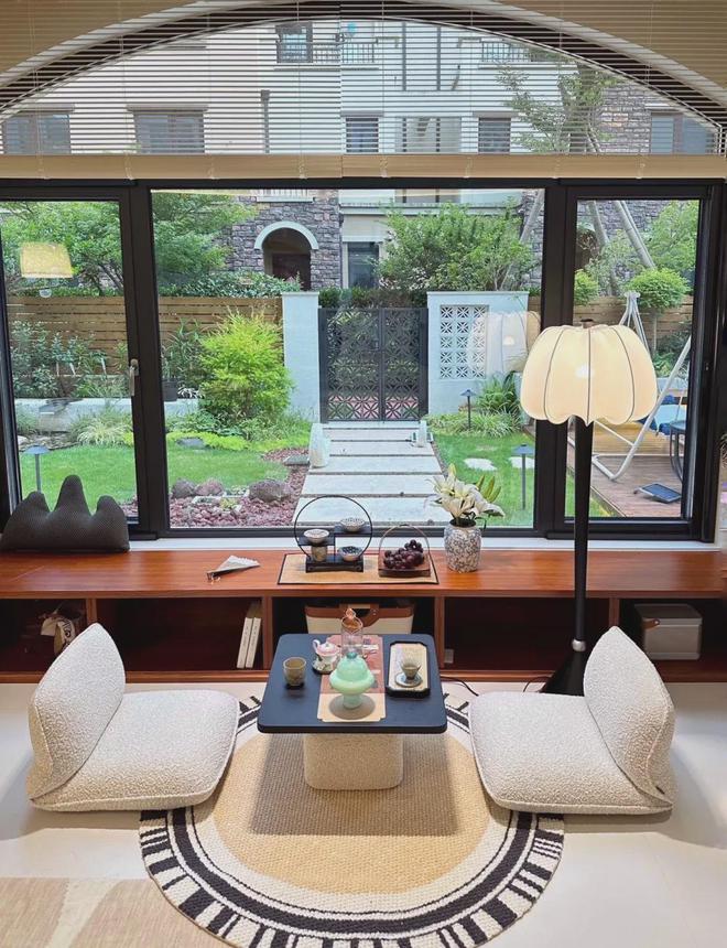 浙江95后280平大宅火了竟因4平阳台出圈新中式美翻网友