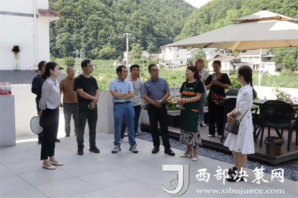 汉中市宁强县毛坝河镇：赴曾家山开展民宿观摩活动探寻“住得舒服