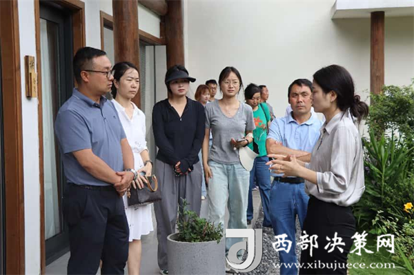 汉中市宁强县毛坝河镇：赴曾家山开展民宿观摩活动探寻“住得舒服”背后的故事(图5)