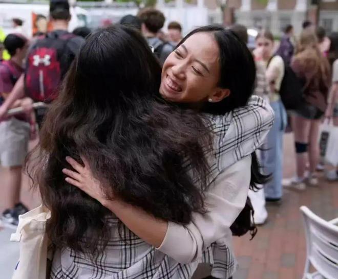 哈佛演讲女生引发争议K11ELYSEA落户淮海中路汕头过亿违