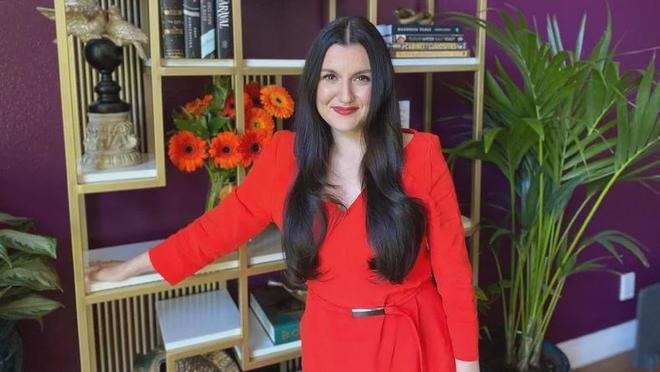 OpenAI任命Instacart首席执行官FidjiSim