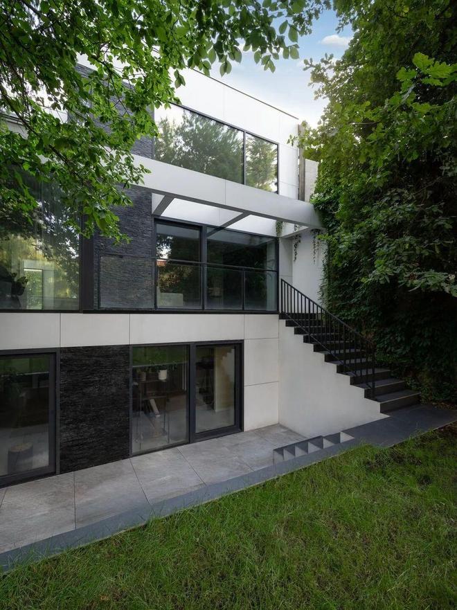 kaiyun入口：M8住宅：从“丑小鸭”到现代美学的蜕变(图7)