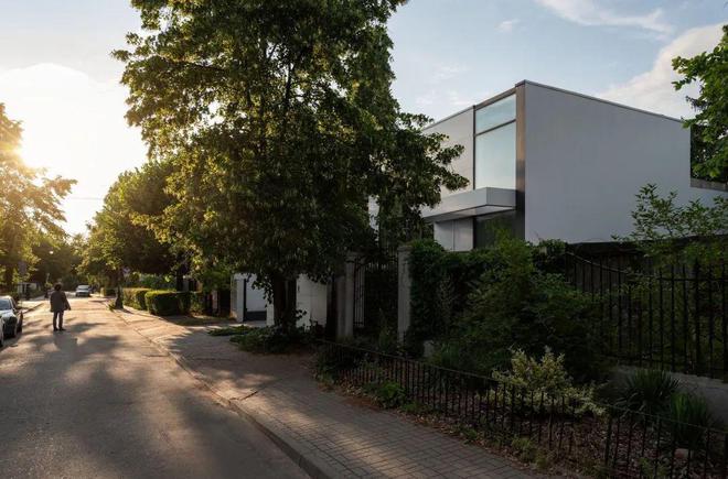 kaiyun入口：M8住宅：从“丑小鸭”到现代美学的蜕变(图11)