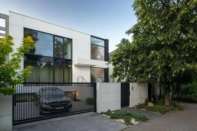 kaiyun入口：M8住宅：从“丑小鸭”到现代美学的蜕变(图13)