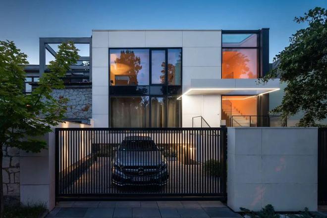 kaiyun入口：M8住宅：从“丑小鸭”到现代美学的蜕变(图15)