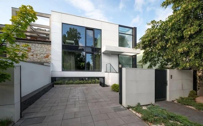 kaiyun入口：M8住宅：从“丑小鸭”到现代美学的蜕变