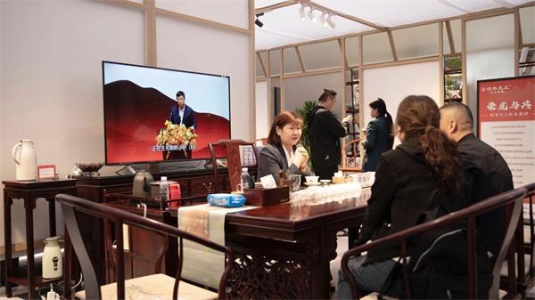 山东红木家具品牌巧夺天工青岛家具展实力圈粉(图5)