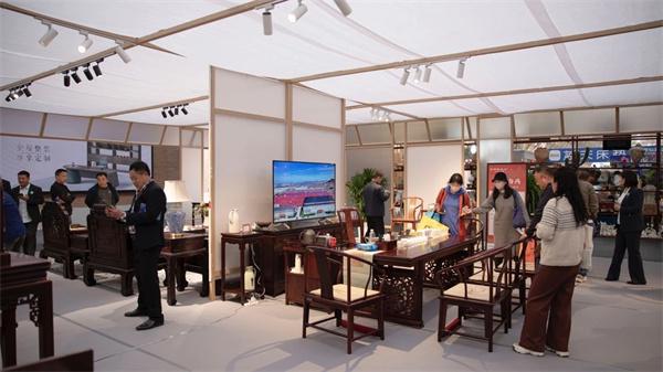 山东红木家具品牌巧夺天工青岛家具展实力圈粉(图3)