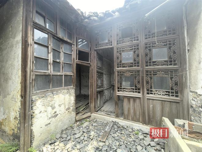 探访618元起拍的扬州清代合院：邻居称多年前院里住着一名近百岁老太老人离世后房子荒废(图4)