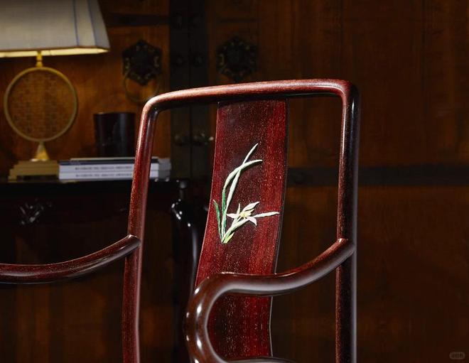 中国红木品牌排行榜前十名行业机构评测大揭秘！(图8)