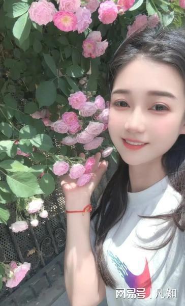 kaiyun网站：34岁河南村花侯丽丽去世！一周前还割麦网红前夫接回家安葬(图14)