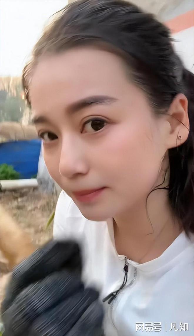 kaiyun网站：34岁河南村花侯丽丽去世！一周前还割麦网红前夫接回家安葬(图11)