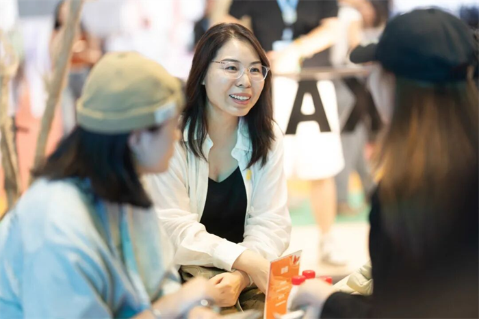 品牌与渠道共赴轻松商贸局！中国国际服装服饰博览会（秋季）让做生意回归简单与真诚(图6)