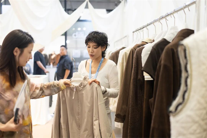 品牌与渠道共赴轻松商贸局！中国国际服装服饰博览会（秋季）让做生意回归简单与真诚(图10)
