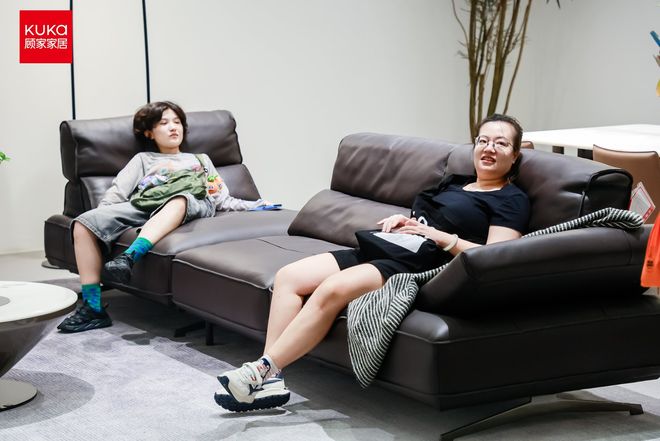 kaiyun入口：顾家家居双馆亮相上海家博会探索客餐厅多元生活方式(图4)