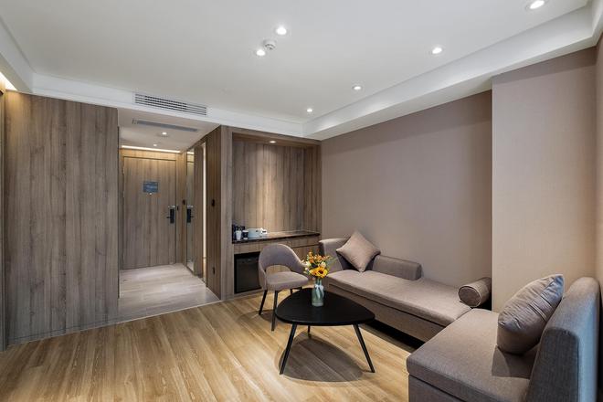 kaiyun网站：【嘉宁颂】天津酒店装修装饰第一步：墙面软装