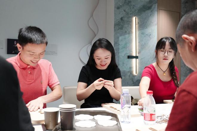 科凡“有分寸”沙龙圆满落幕：以美学+智造双驱重新定义高定的人文内核(图7)