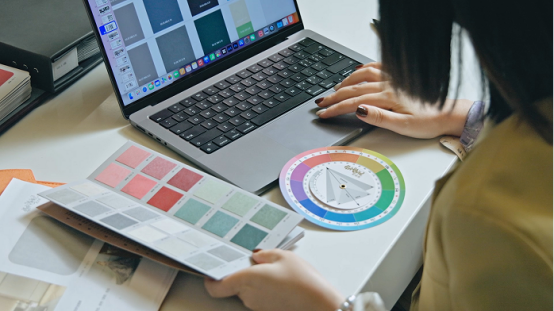 从奢侈品牌到家居美学：吴晨执掌爱涂妆开启“科技×文化”新篇章(图2)