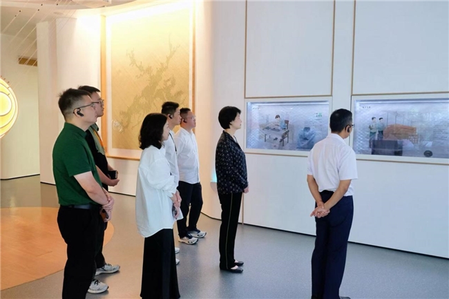 柏菲伦全屋定制携手铭品装饰共筑精品家居未来新生态(图4)