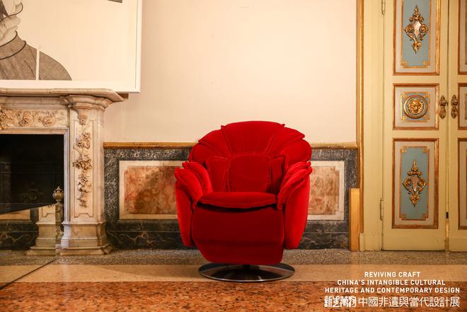 左右沙发亮相意大利「新生万物米兰展」以东方非遗美学破圈让世界看见中国家具文化的力量！(图4)