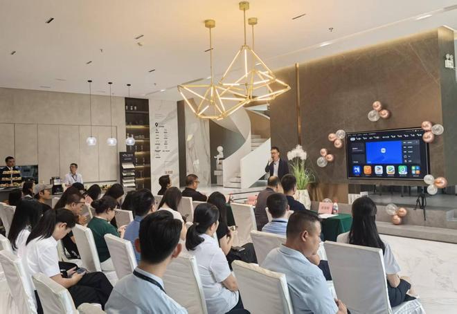 华岩品致岩板2025秋季新品发布会圆满落幕(图2)