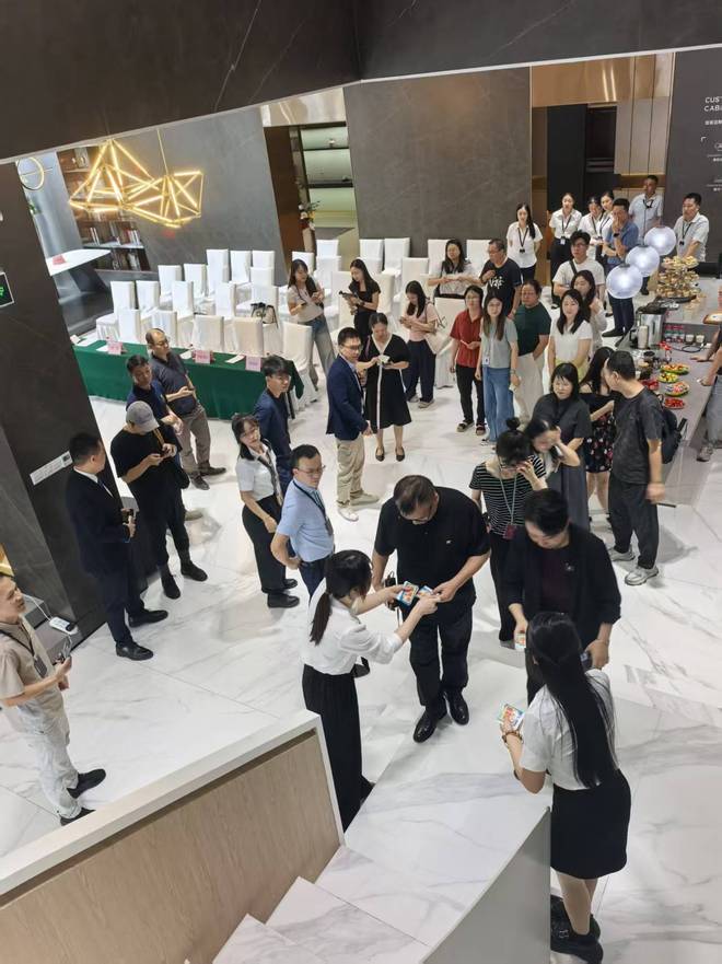 华岩品致岩板2025秋季新品发布会圆满落幕(图12)