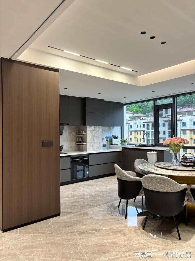 kaiyun网站：盛万霆新材料：整装的精髓在于将设计与功能紧密结合(图2)