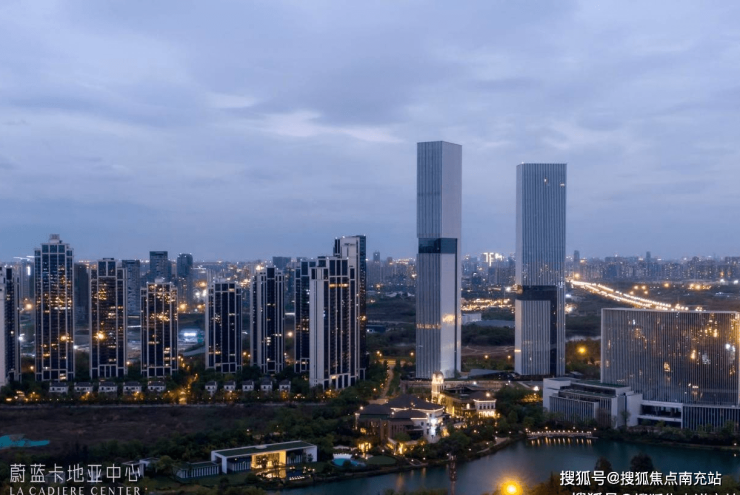 kaiyun网站：成都「蔚蓝卡地亚天际」十月热线盛启深度解读