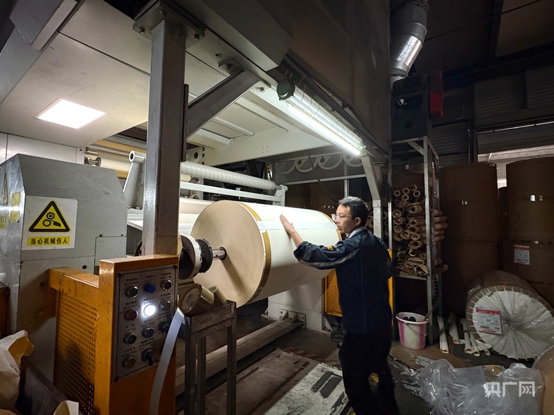 四川崇州：看“川派家具”向新向绿