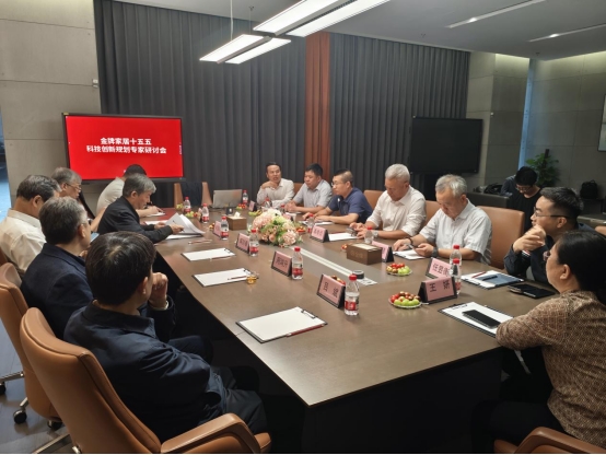 金牌家居聚焦绿色化、智能化、融合化深耕定制家居行业